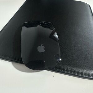 Apple Magic Mouse: Wireless, Bluetooth, Rechargeable